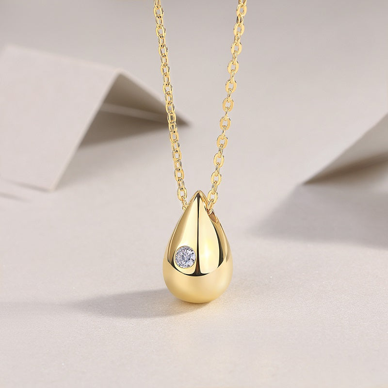 Dreamy Water Drop - A Fashionable And Trendy Necklace Pendant Set With Top-quality Moissanite S925 Silver And Gold-plated. It Can Be Tested With A Diamond Pen