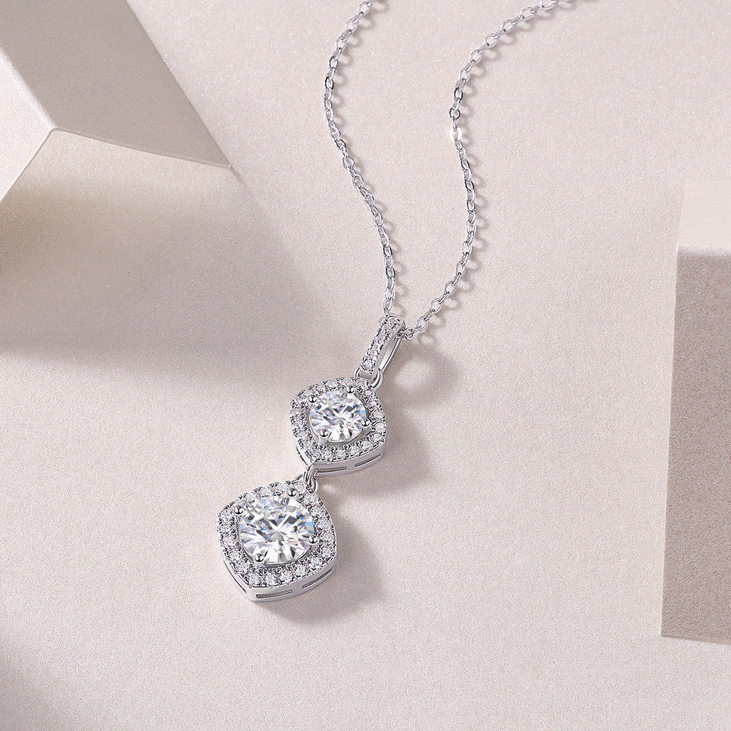 Snow Field Fairyland - A Fashionable And Light Luxury Jewelry Pendant Necklace Set With Top-quality Moissanite, S925 Silver Plated Platinum