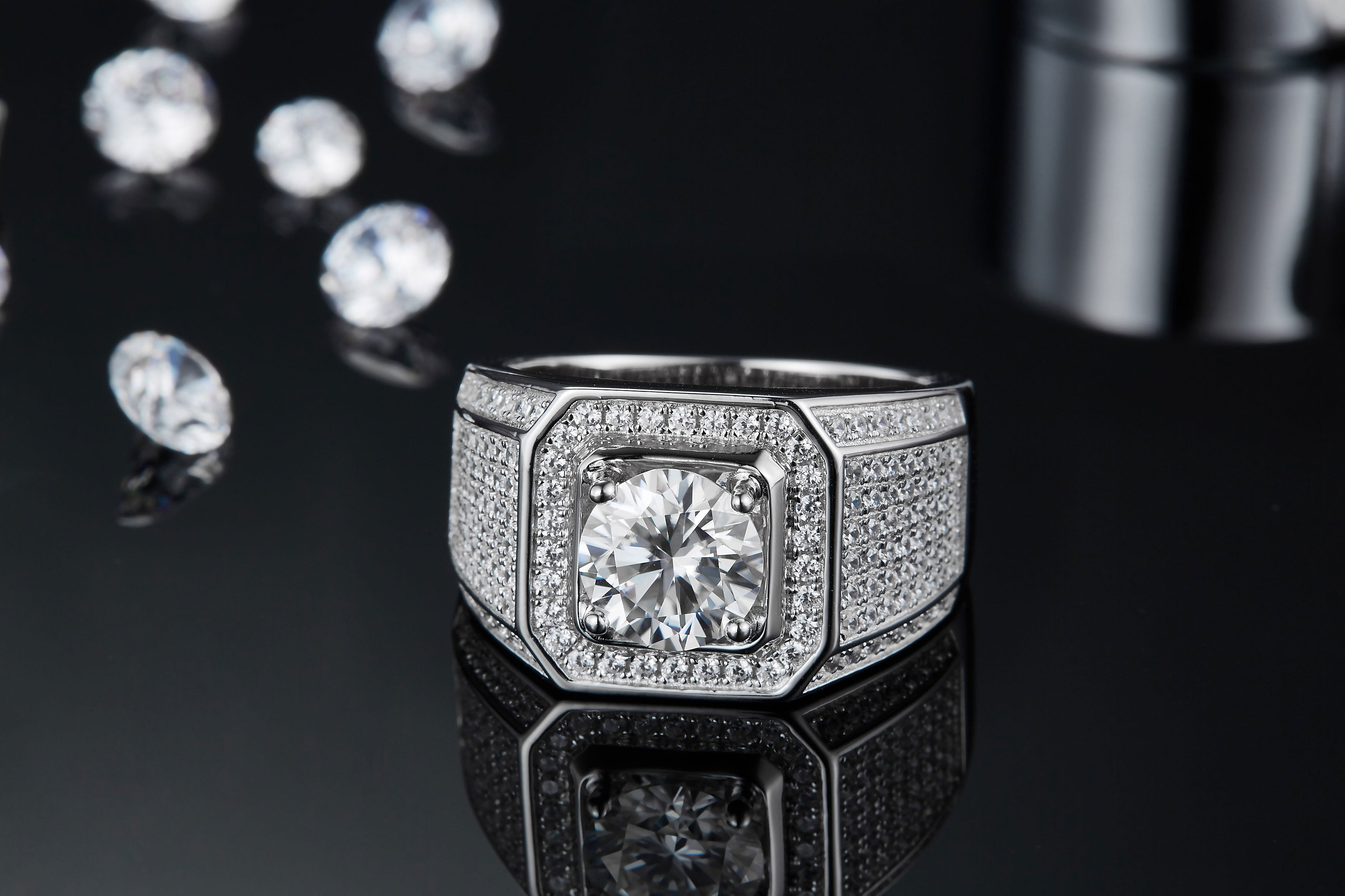 Men's 1-carat Luxury And Fashionable Light Luxury Jewelry Silver Ring Set With Top-quality Moissanite, S925 Silver-plated Platinum