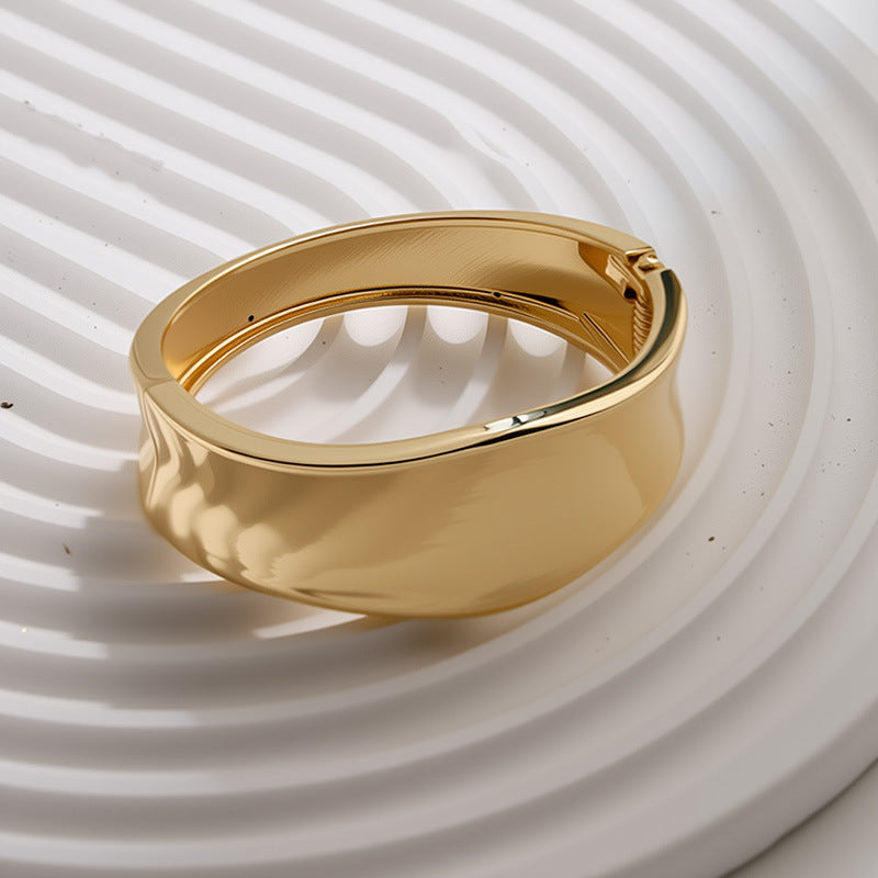 Versatile Light-luxury Punk-style Open Bangle With A Wide Design