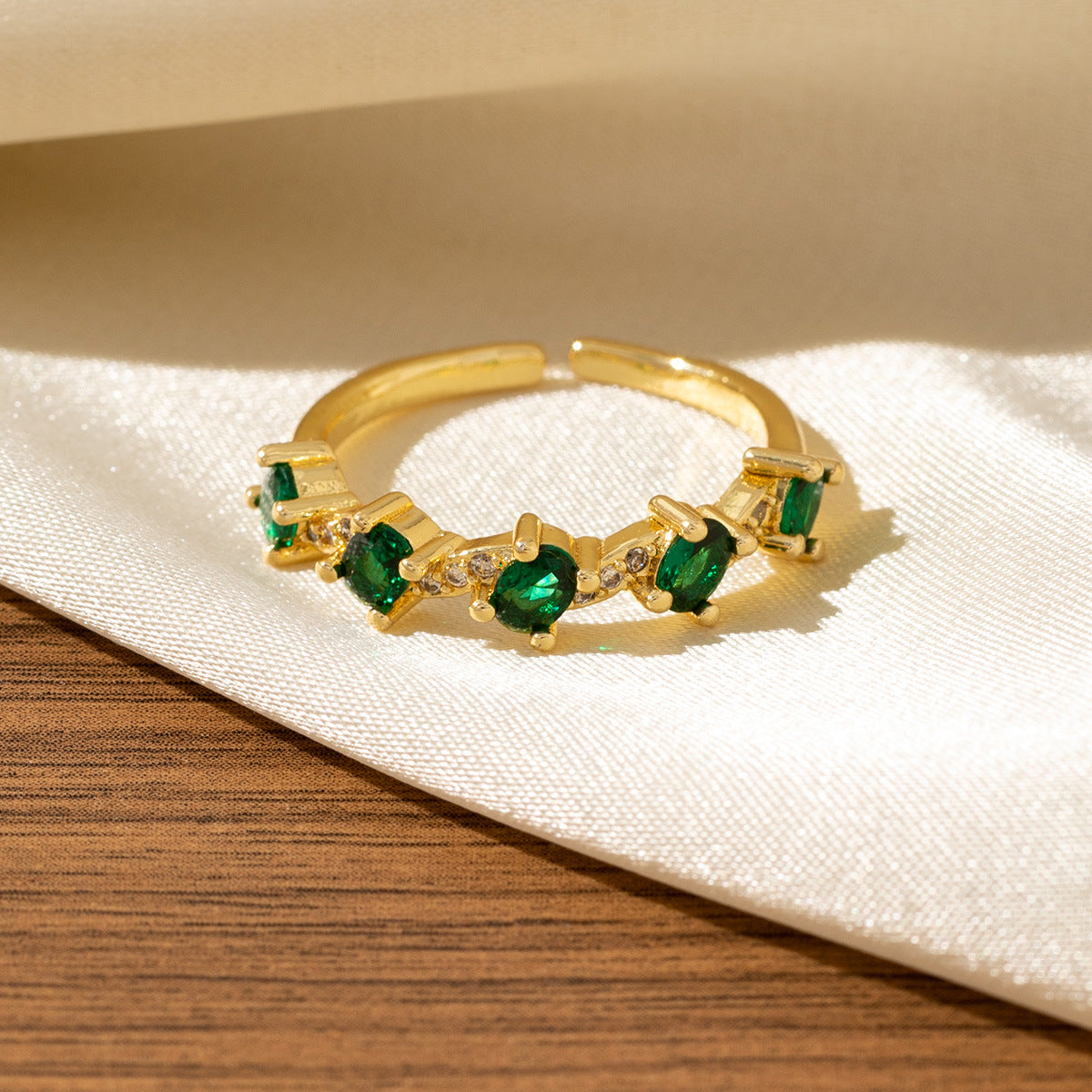 Vintage Emerald-look Diamond Ring