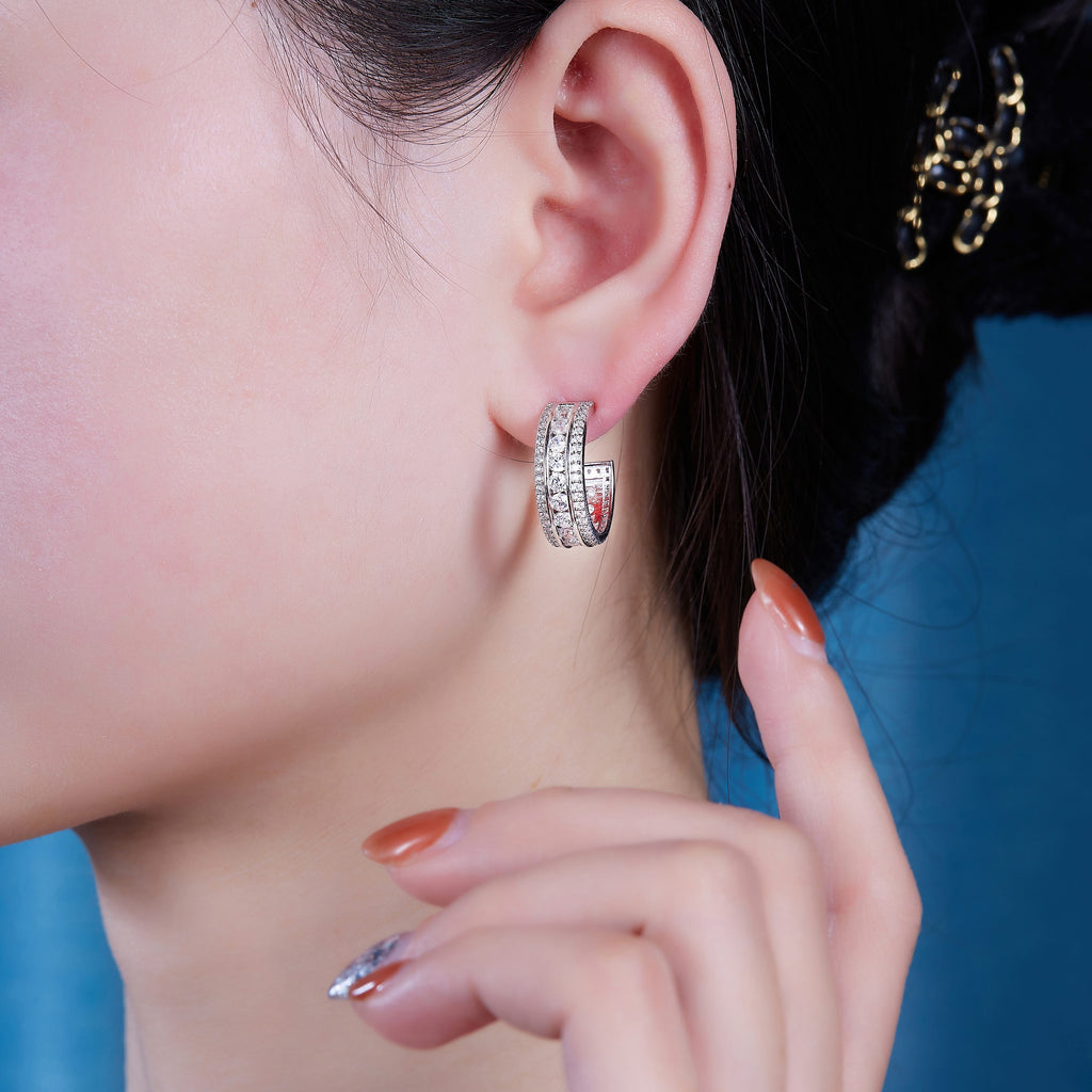 Flying All Over The Sky - Earrings Set With Top-quality Moissanite S925 Silver And Platinum-plated Stud Earrings Are Fashionable And Trendy Accessories That Can Be Tested With A Diamond Pen