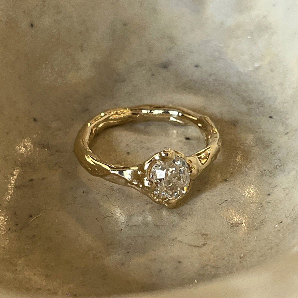 Womens Fashionable Vintage Irregular Oval Rhinestone Ring