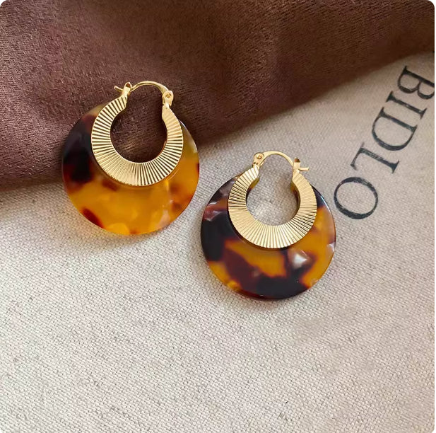 Sophisticated Silver Geometric Irregular Resin Heart Earrings