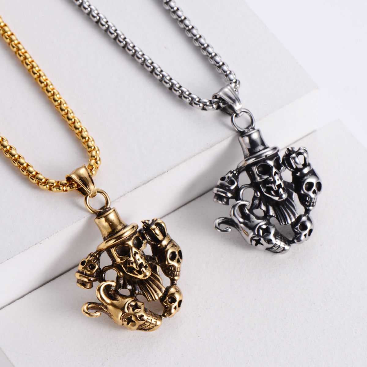 Fashionable Titanium Steel Skull Pendant