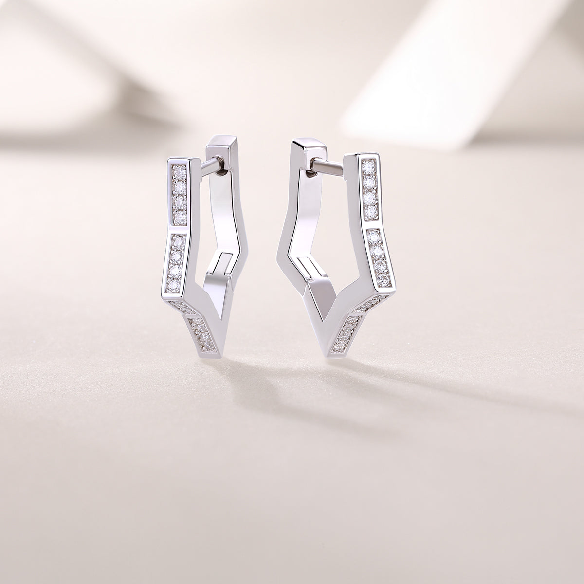 Star River Wandering - Earrings Set With Top-quality Moissanite S925 Silver And Platinum-plated Stud Earrings, A Fashionable And Trendy Accessory, Can Be Tested With A Diamond Pen