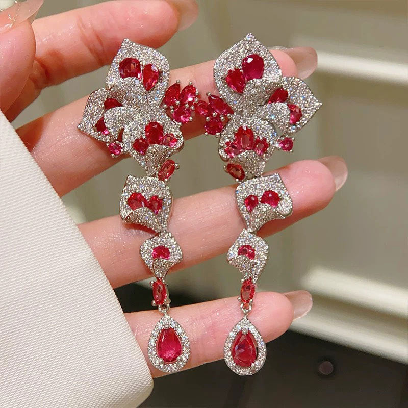 Elegant Slender Zircon Flower Earrings That Exude A Refined Sense Of Style