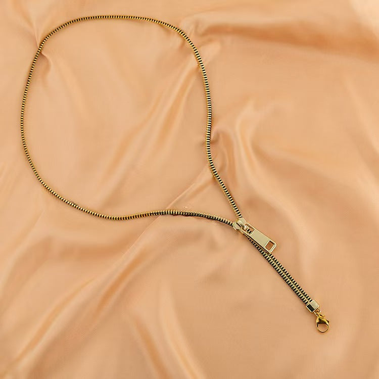 Fashionable Niche Creative Design Necklace With A Chic Stylish Zip Closure
