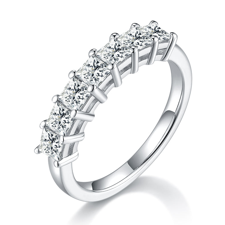 A Luxurious And Fashionable Light Luxury Jewelry Silver Ring Set With Top-quality Moissanite, S925 Silver Plated With Platinum