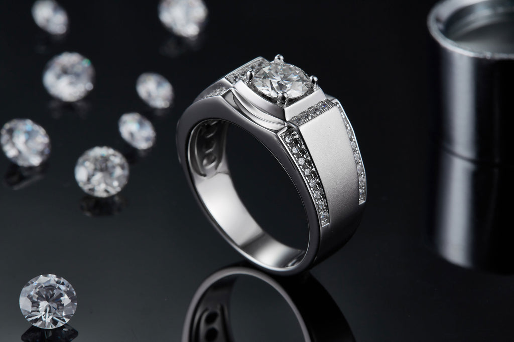 Men's 1-carat Luxury And Fashionable Light Luxury Jewelry Silver Ring Set With Top-quality Moissanite, S925 Silver-plated Platinum