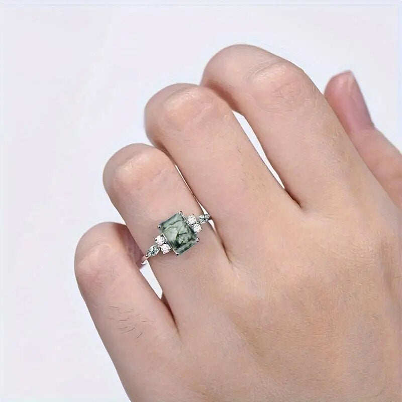 Light-luxury Chinese-style Square Geometric Ring