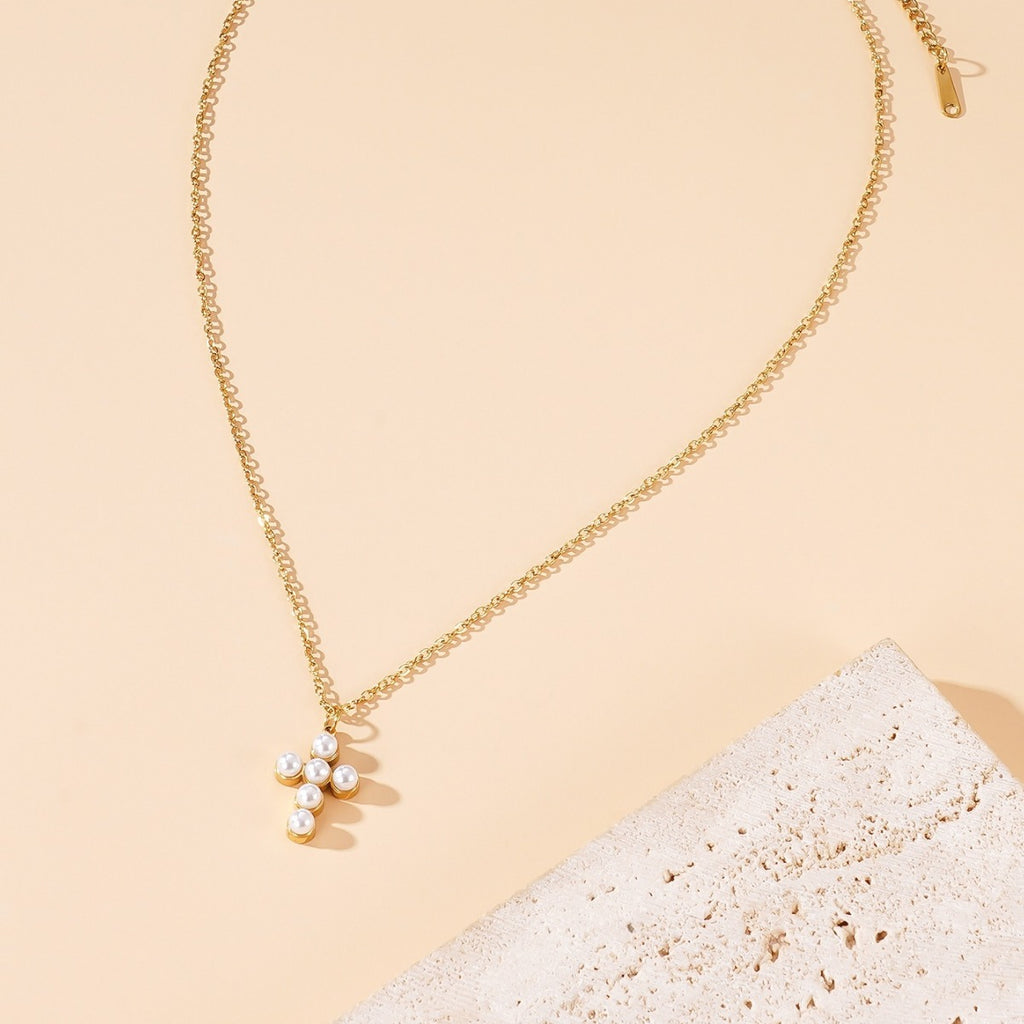 Womens Luxe Elegant Cross Pearl Necklace