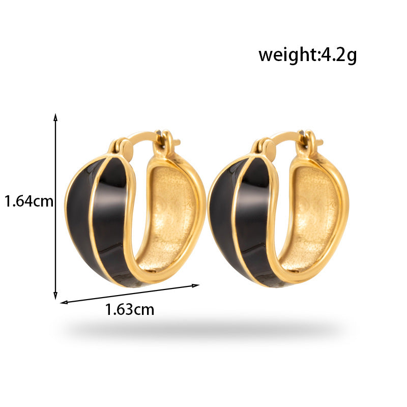 Fashionable Versatile Titanium Steel With A Personalized Stainless Steel Heart Design