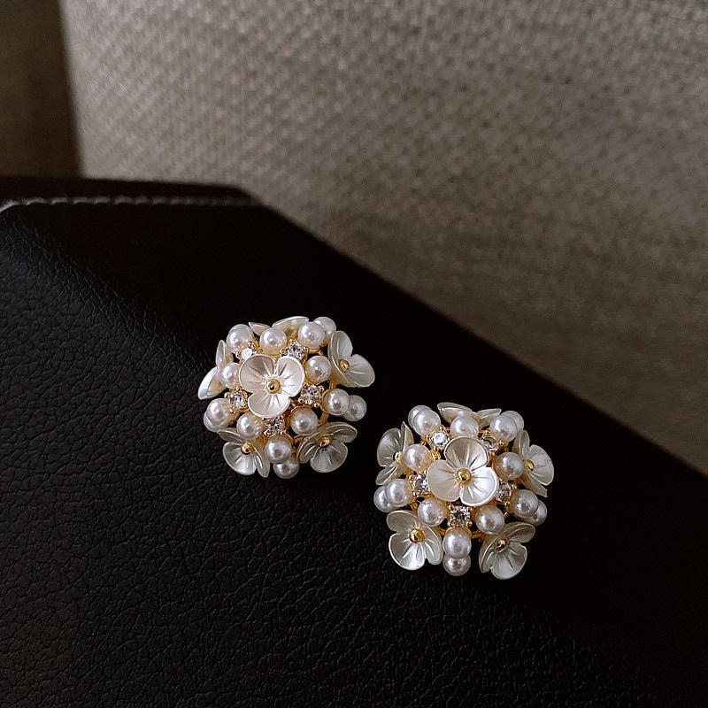 Fashionable Pearl Petal Earrings For Women