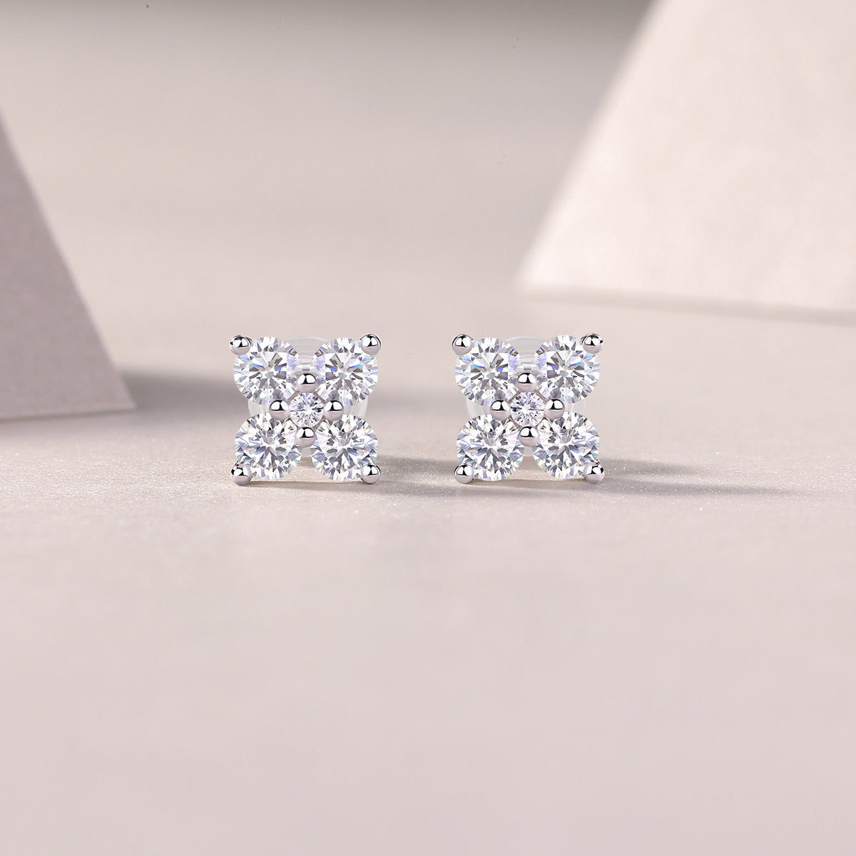 Sweetheart French - Earrings Set With Top-quality Moissanite S925, Silver And Platinum-plated Stud Earrings, A Fashionable And Trendy Accessory That Can Be Tested With A Diamond Pen
