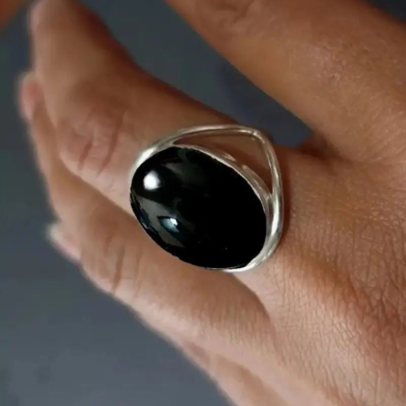 Vintage Obsidian Hollowed Out Bohemian Ring