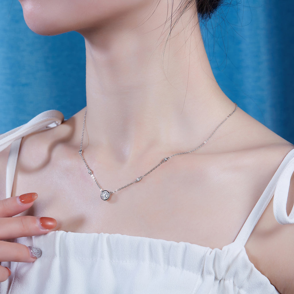 Natural Reverie - A Fashionable And Light Luxury Jewelry Pendant Necklace Set With Top-quality Moissanite, S925 Silver Plated Platinum