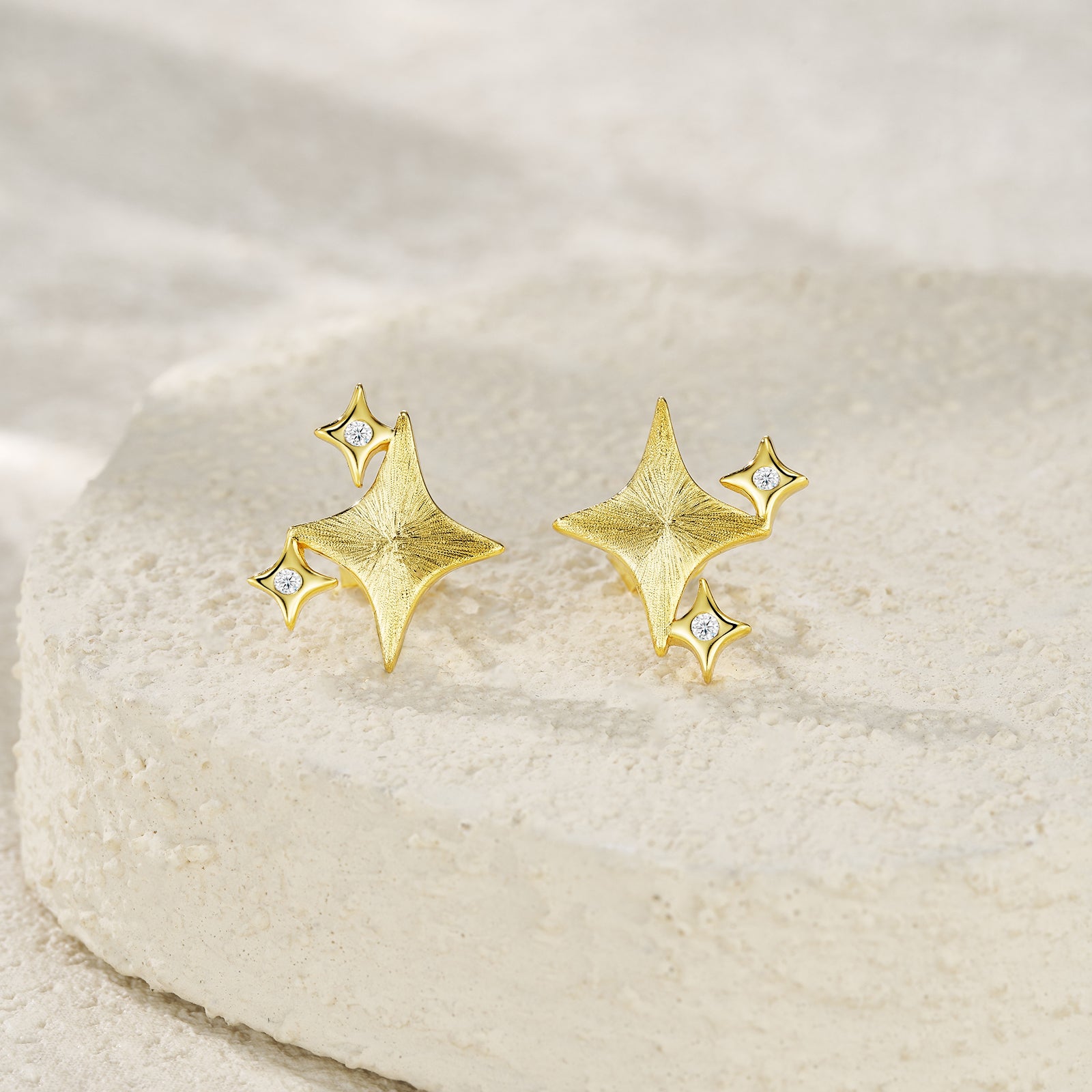 Top-quality Moissanite Luxury And Fashionable Light Luxury Jewelry Silver Stud Earrings S925 Silver Electroplated Gold