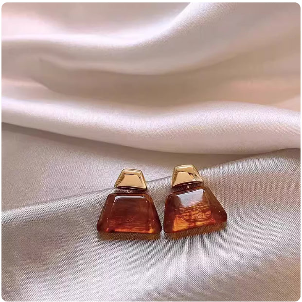 Sophisticated Silver Geometric Irregular Resin Heart Earrings