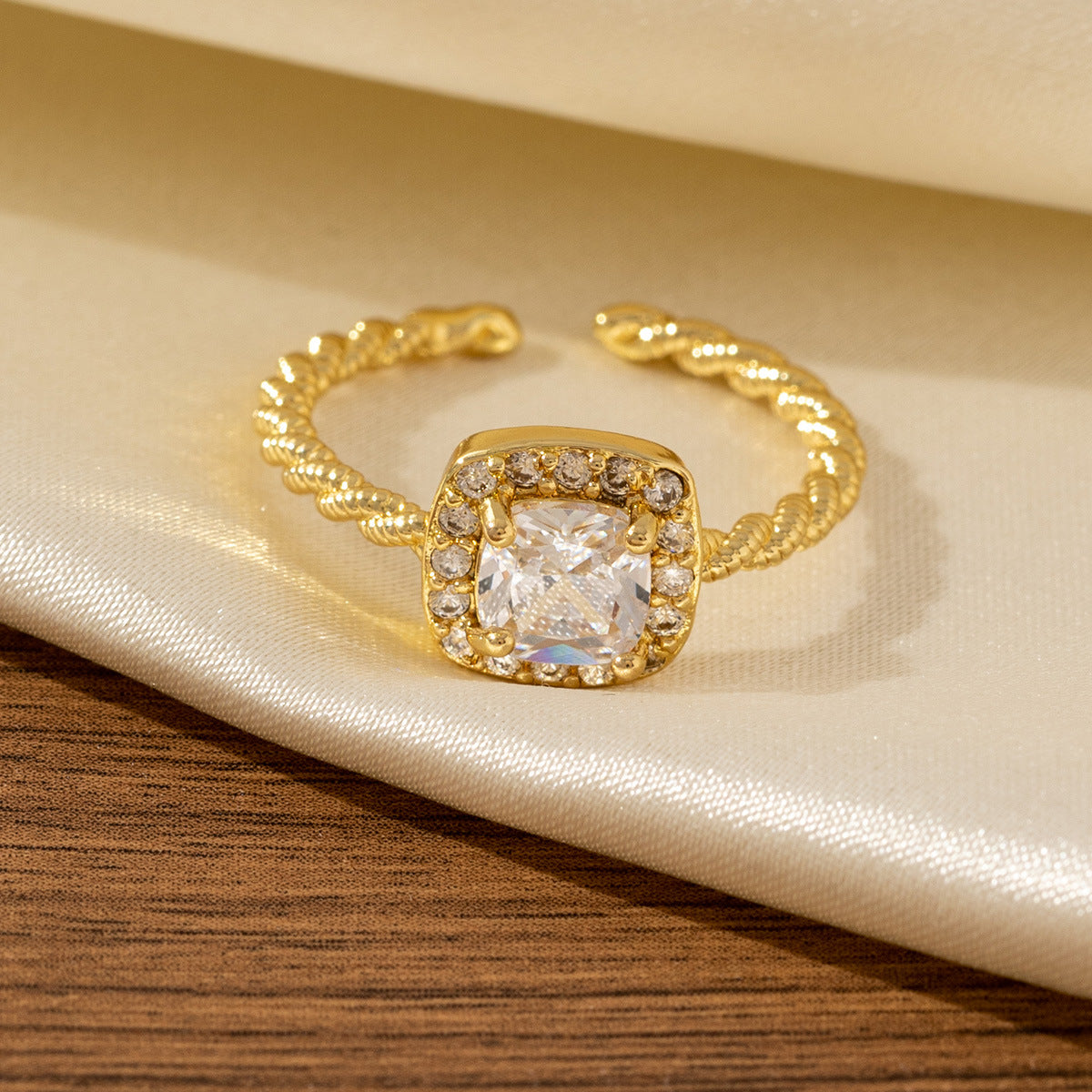 Luxury, High-end, And Exquisitely Crafted Ring For Women