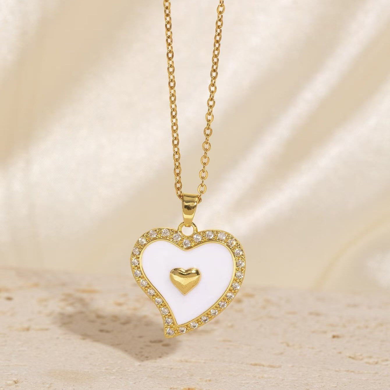 Light-luxury Vintage Micro-pave Zircon Heart Sweater Chain