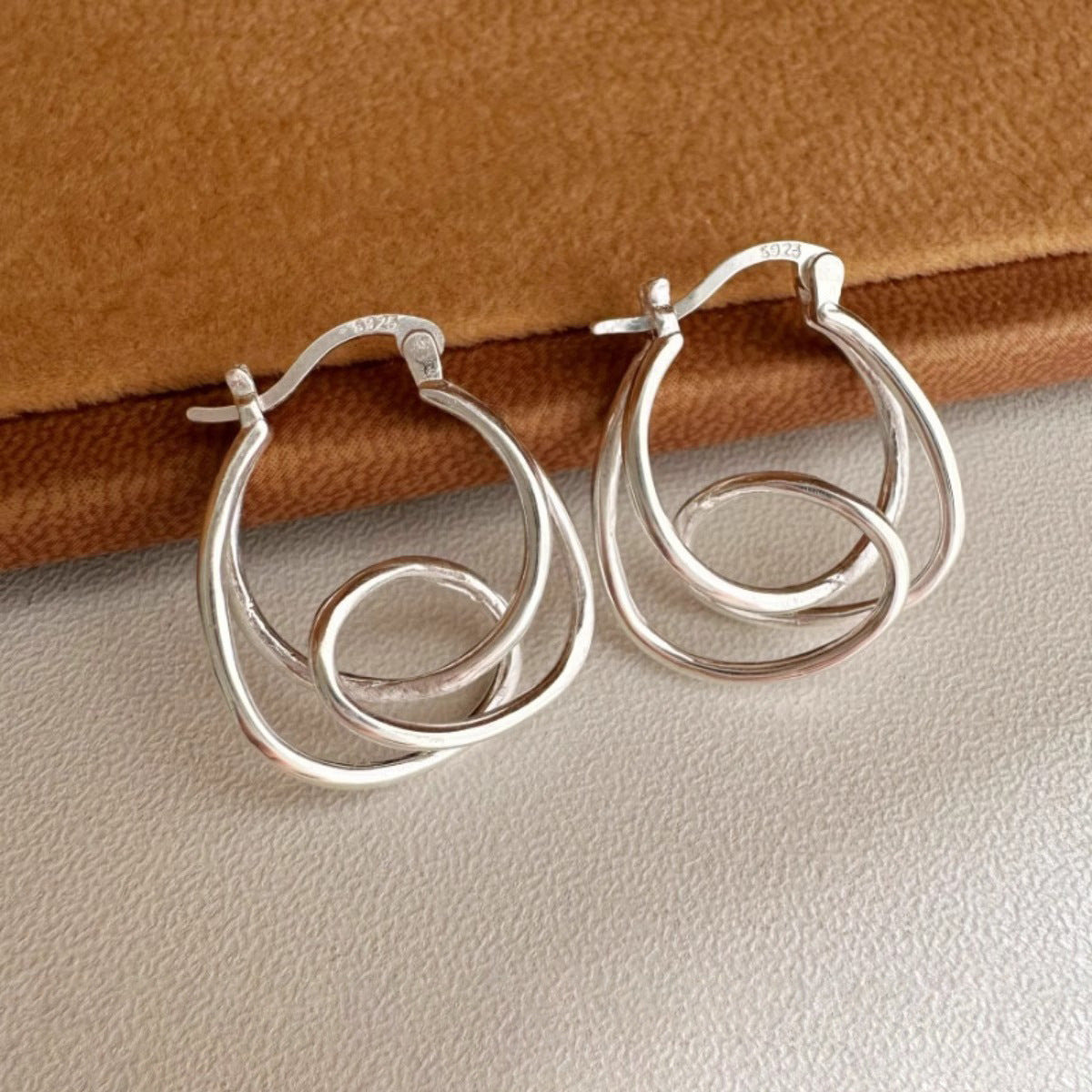 Irregularly Wound Fashionable Light-Luxury Line Earrings