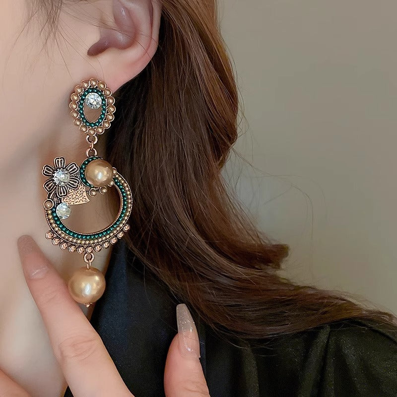 Retro Exaggerated Diamond Studded Pearl Oval Flower Earrings