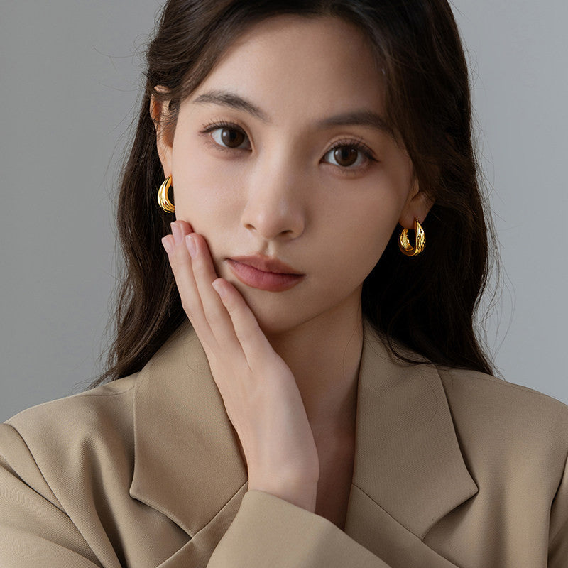 Golden Earrings Bold Light-luxury And Uniquely Stylish French-style Vintage Stud Earrings