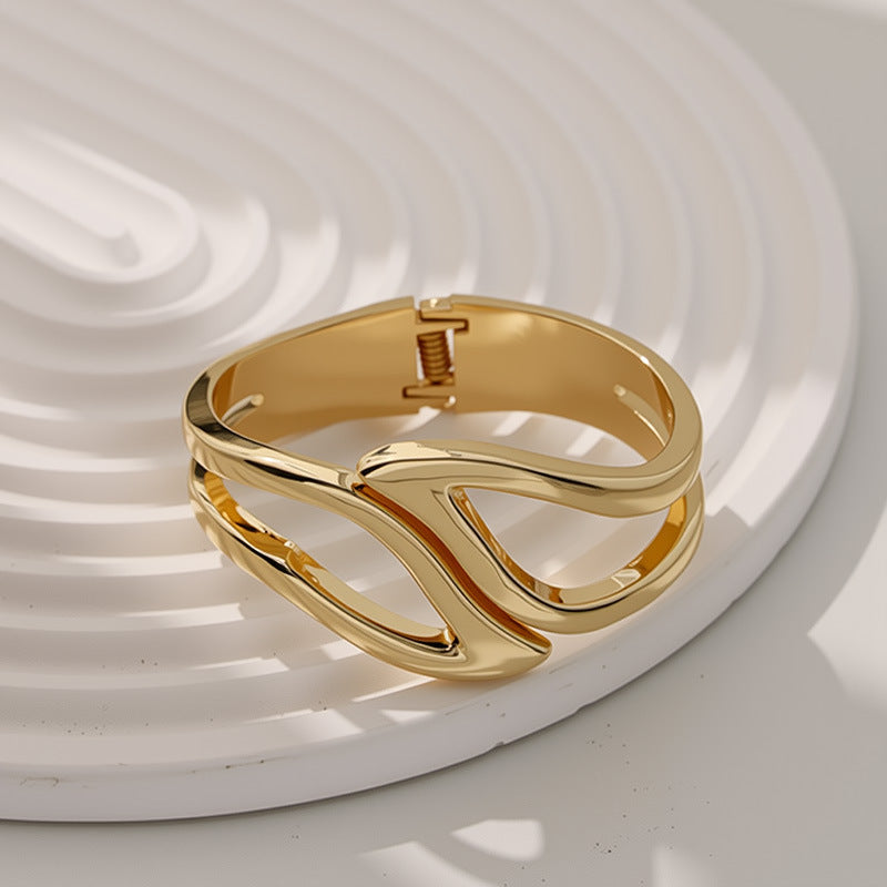 Womens Fashionable Textured Irregular-Mirror Bracelet