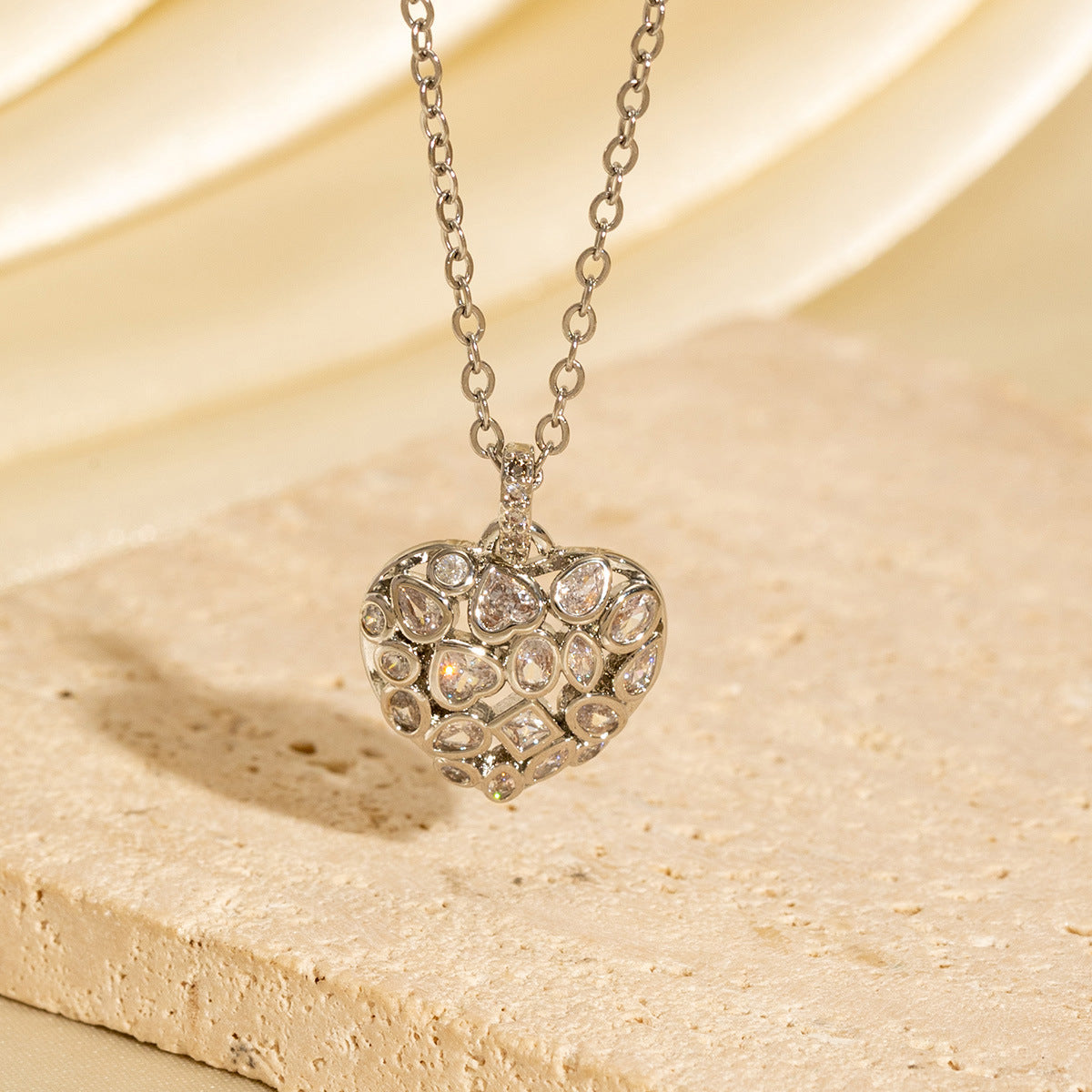 A Luxurious Yet Understated Heart-shaped Necklace