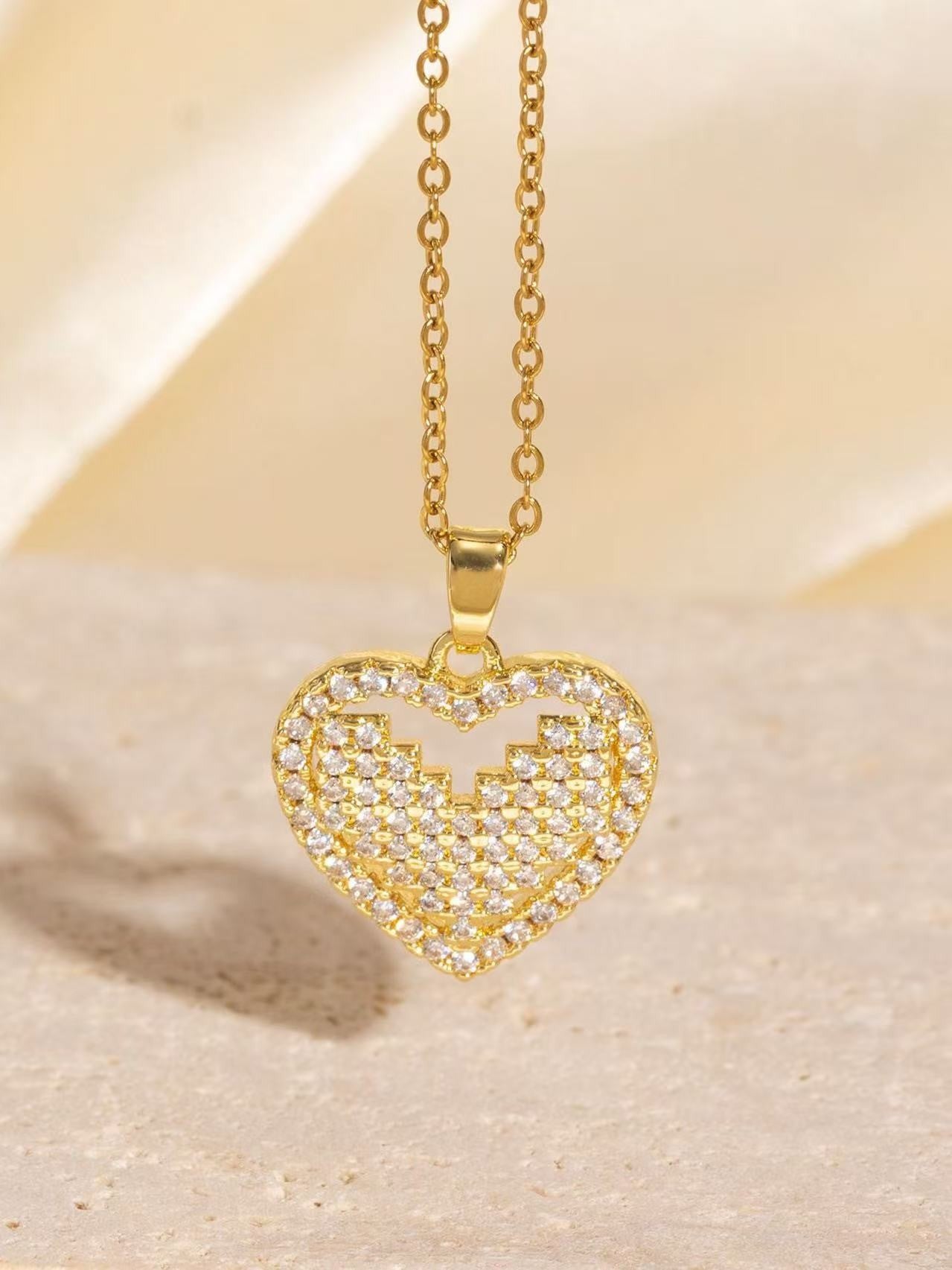 Light-luxury Vintage Micro-pave Zircon Heart Sweater Chain