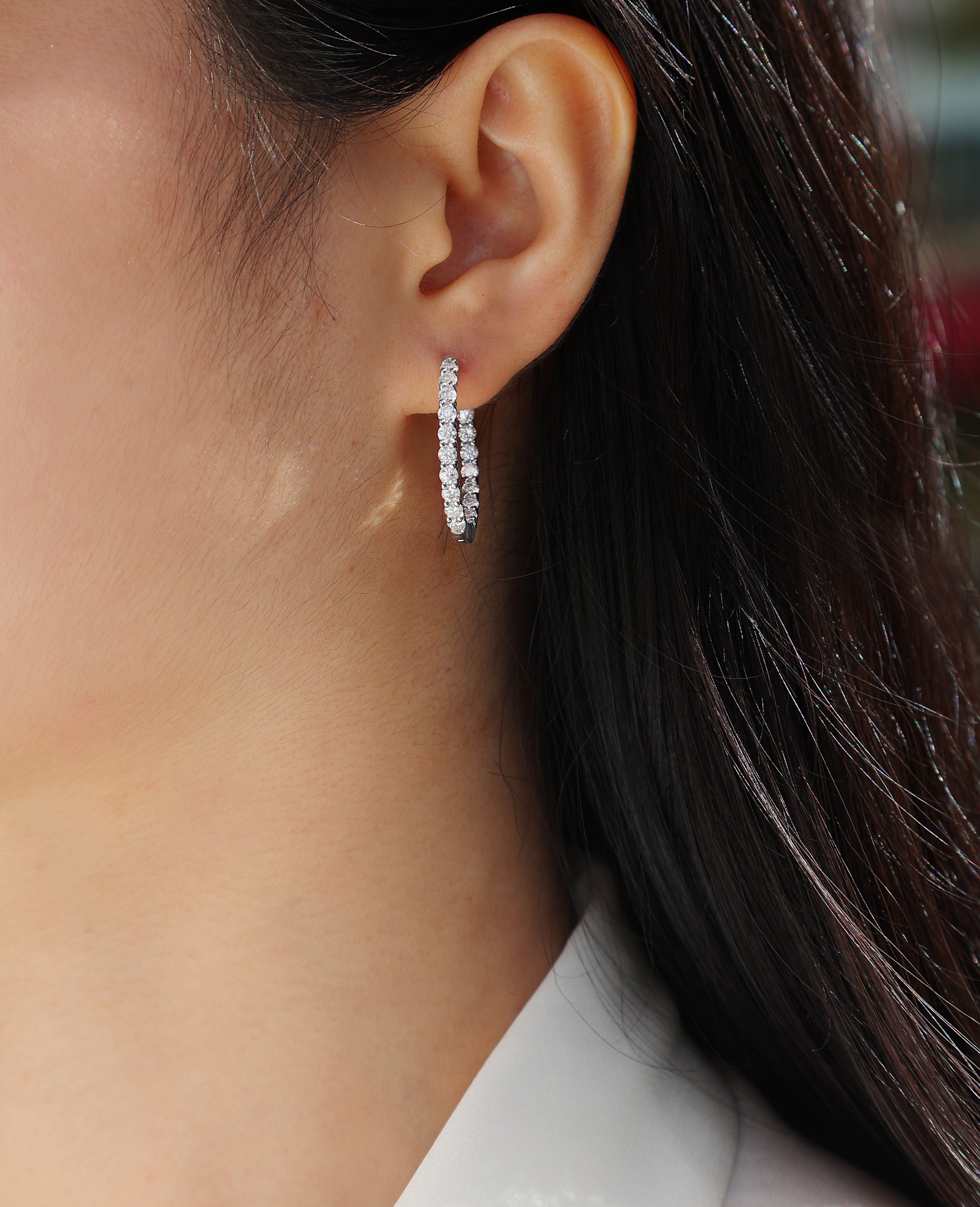 Mermaid - A Fashionable And Trendy Accessory Set With Top-quality Moissanite S925 Silver And Platinum-plated Stud Earrings. It Can Be Tested In Gold Rose Gold With A Diamond Pen