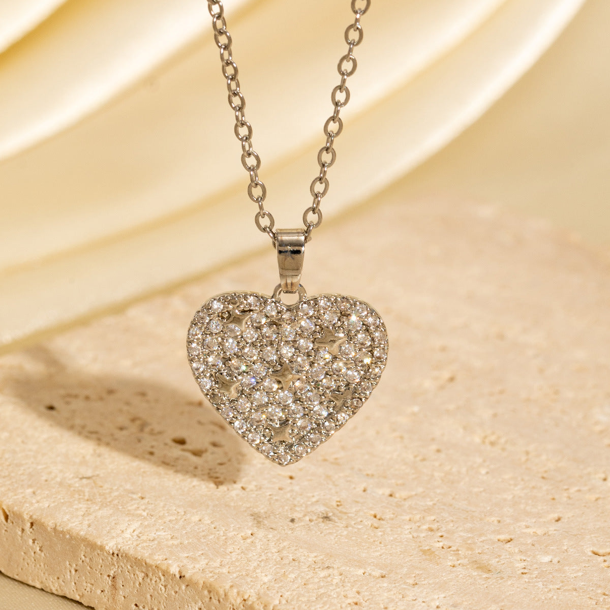 Light-luxury Vintage Micro-pave Zircon Heart Sweater Chain