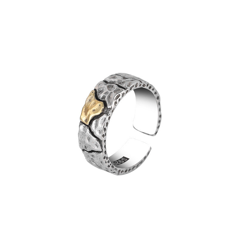 Mens Vintage Stone-Textured Ring With An Aged Cracked Finish