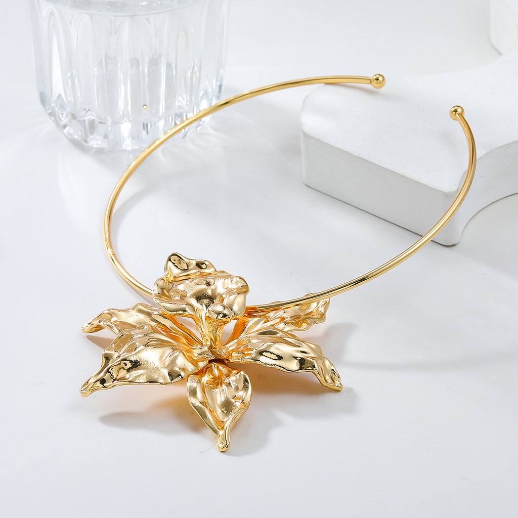Womens Alloy Floral Choker Necklace In European And American Hip-Hop Style