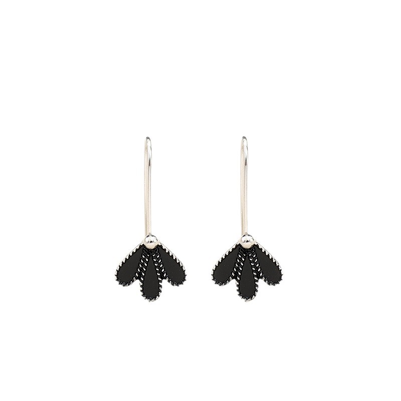 Womens Retro Fashion Petal Earrings