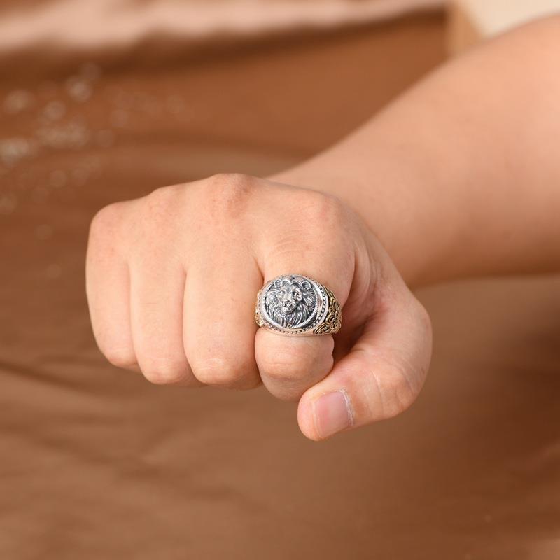 Men's Retro Gold Wisteria Lion Ring