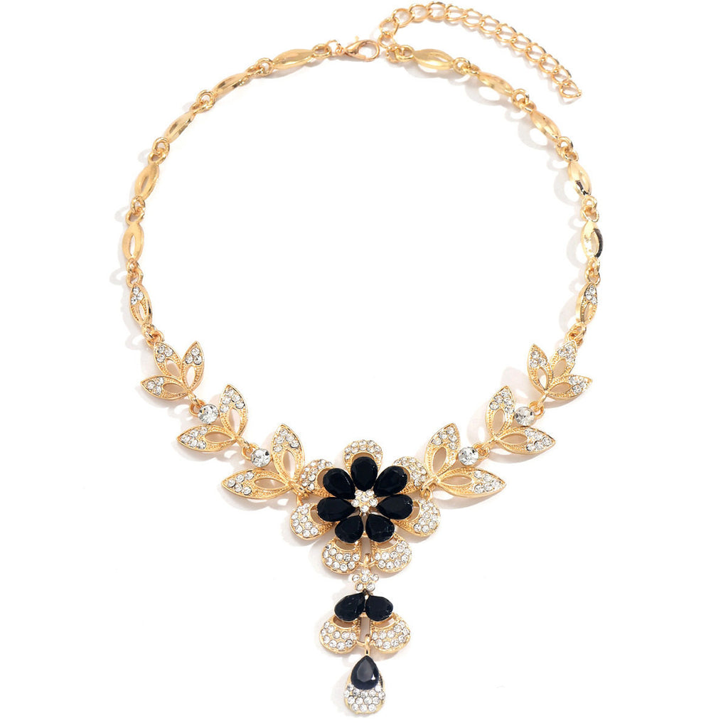 Black Rhinestone Necklace With Hollow-out Zinc Alloy Flowers