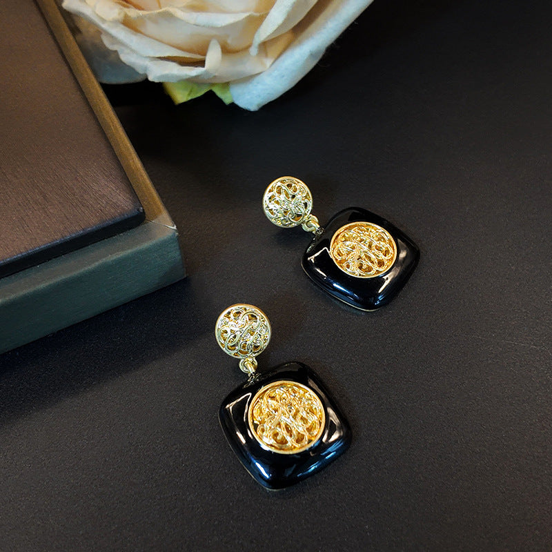 Black Enamel Relief Commuting Versatile And Minimalist Earrings