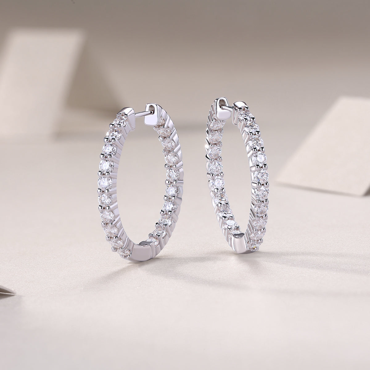 Mermaid - A Fashionable And Trendy Accessory Set With Top-quality Moissanite S925 Silver And Platinum-plated Stud Earrings. It Can Be Tested In Gold Rose Gold With A Diamond Pen