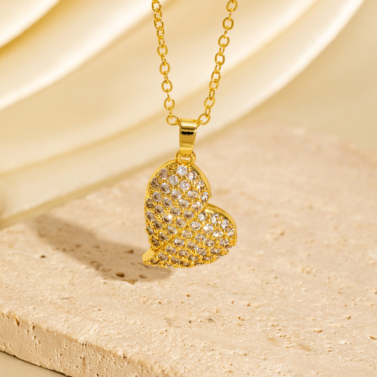 Light-luxury Vintage Micro-pave Zircon Heart Sweater Chain