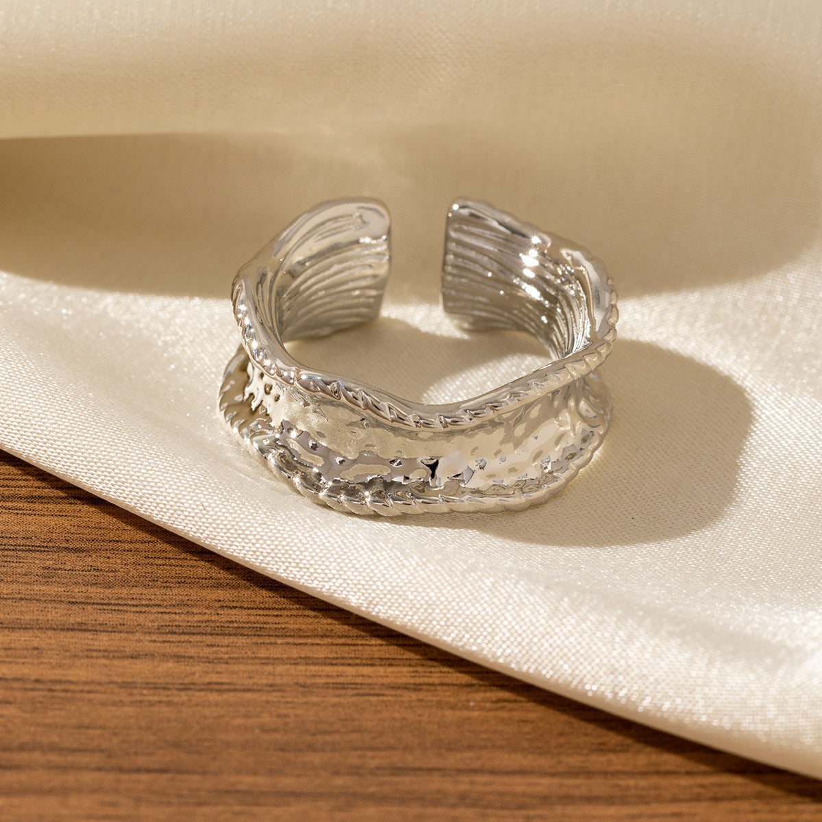 New Metallic-style Personalized Open Ring