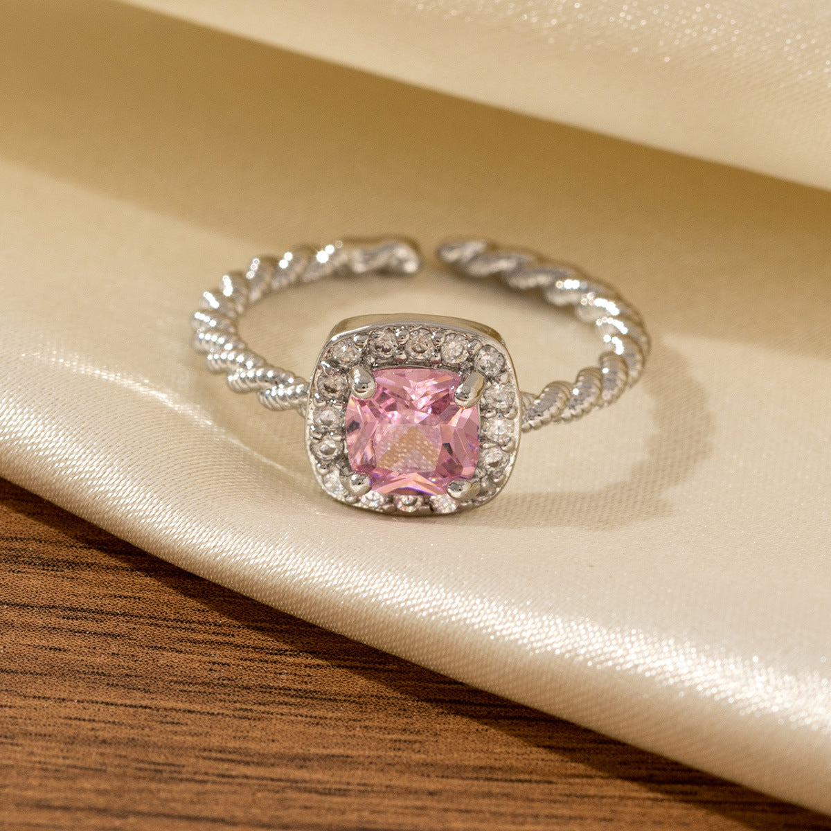 Luxury, High-end, And Exquisitely Crafted Ring For Women