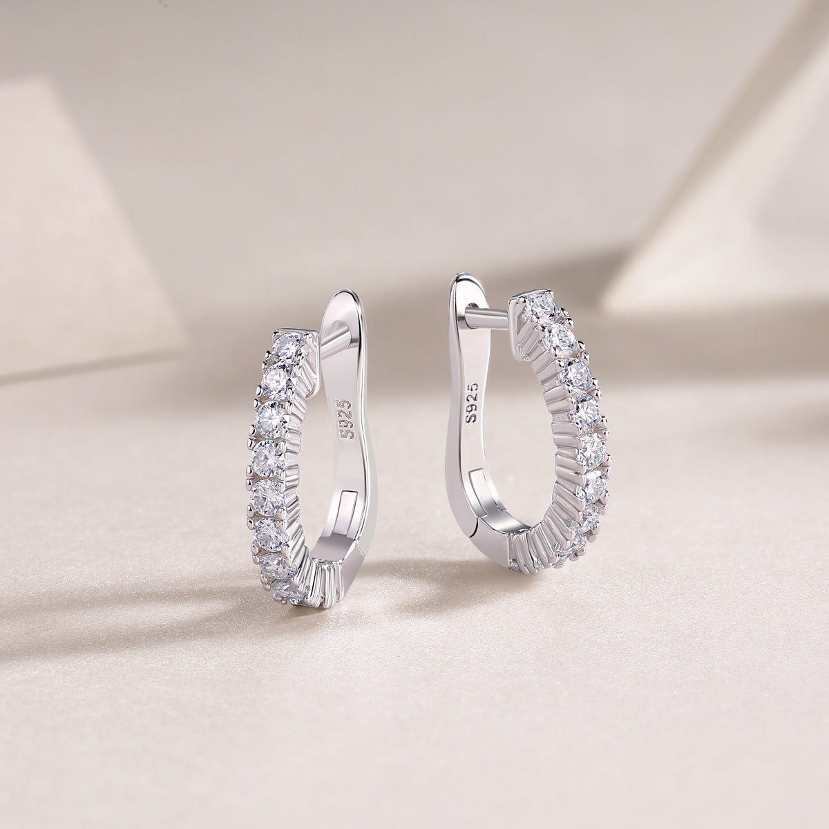 Modern Guide - Premium Moissanite Luxury Fashion Light Luxury Jewelry Silver Stud Earrings S925 Silver Plated Platinum