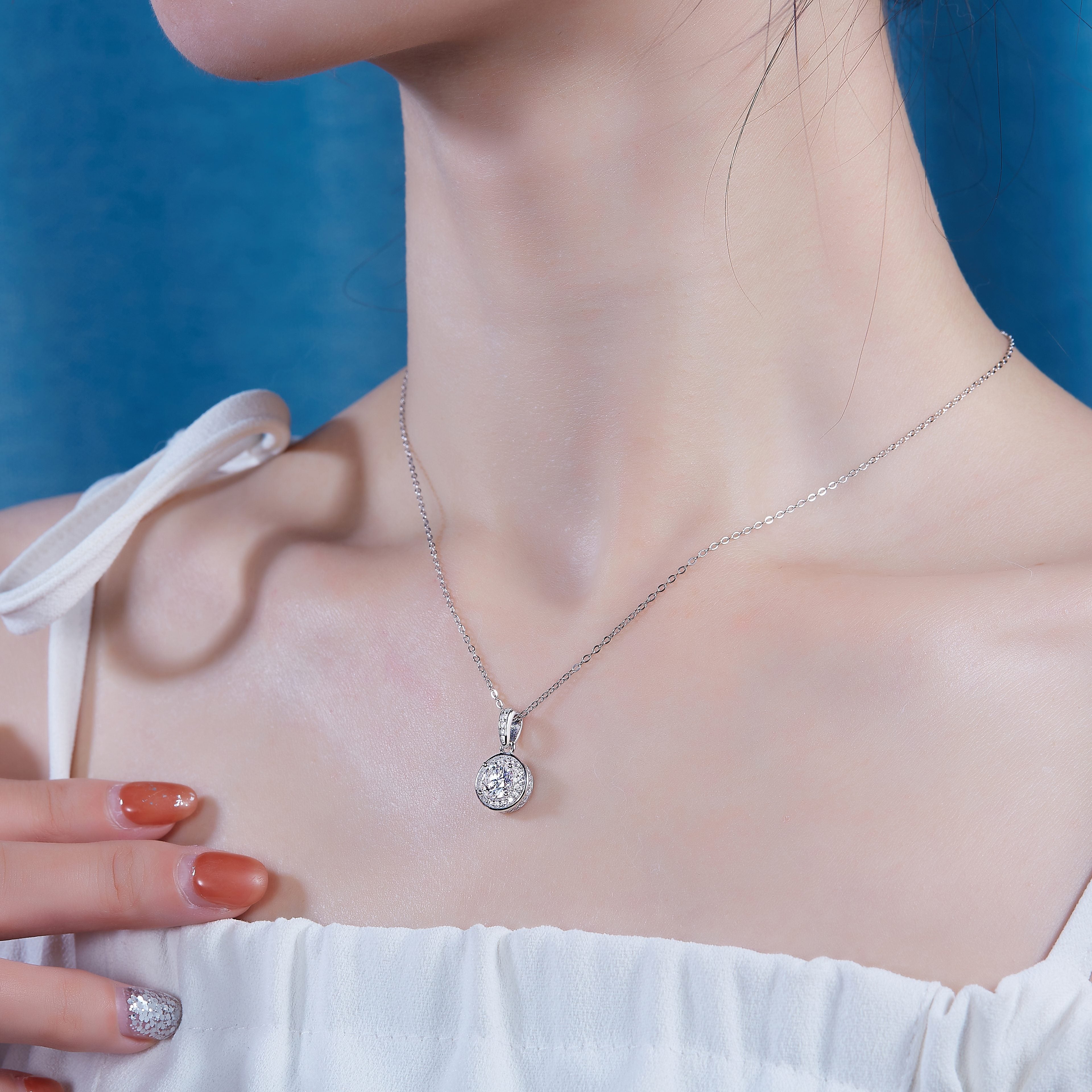 Dark Night Elf - A Fashionable And Light Luxury Jewelry Pendant Necklace Set With Top-quality Moissanite, S925 Silver Plated Platinum
