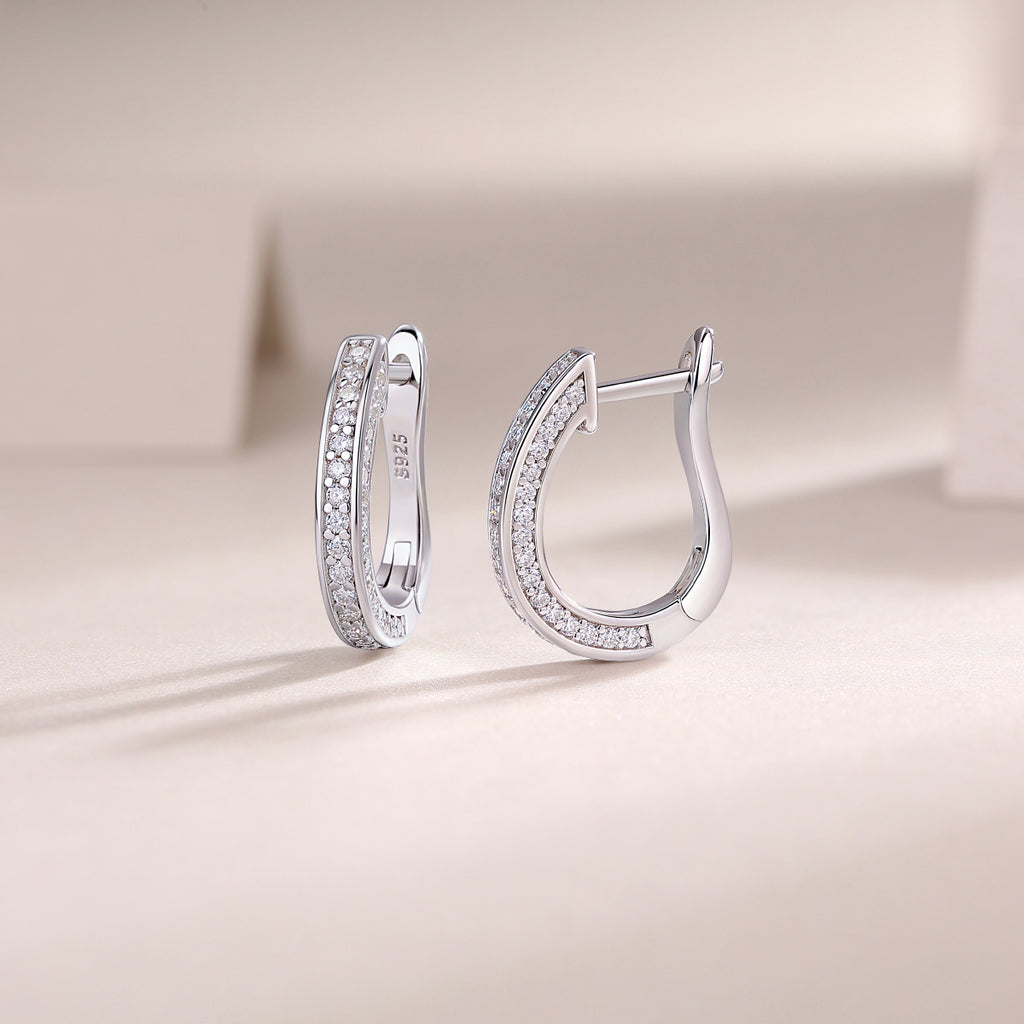 Showcasing - Top-quality Moissanite Luxury, Fashionable And Light Luxury Jewelry, Silver Stud Earrings S925, Silver-plated Platinum