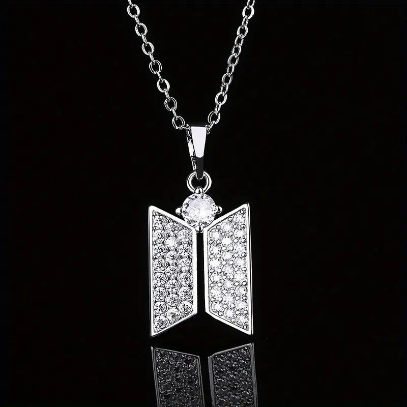 Butterfly-shaped Zircon-inlaid Trendy And Personalized Necklace Pendant Accessory