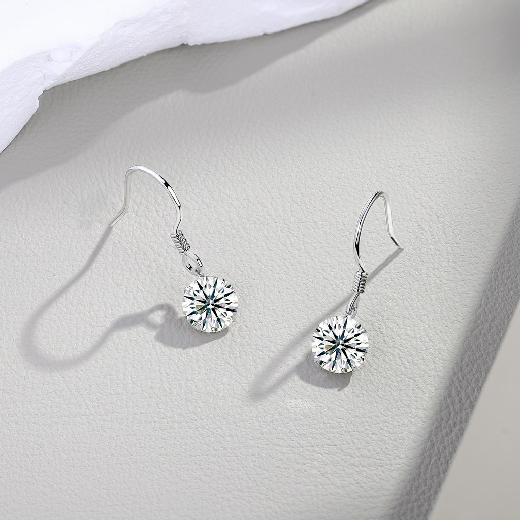 Top-quality Moissanite Luxury And Fashionable Light Luxury Jewelry Silver Stud Earrings S925 Silver Plated Platinum