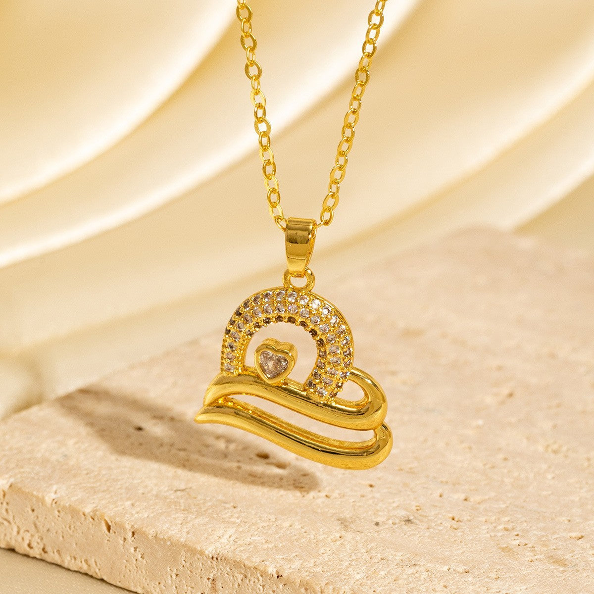 Light-luxury Vintage Micro-pave Zircon Heart Sweater Chain