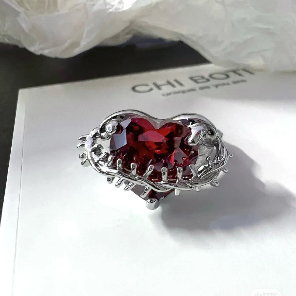 Dangerous Heart-Throbbing Loving Zircon Thorn Ring For Women